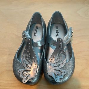 Mini Melissa, Silver glittery butterfly, Size 9